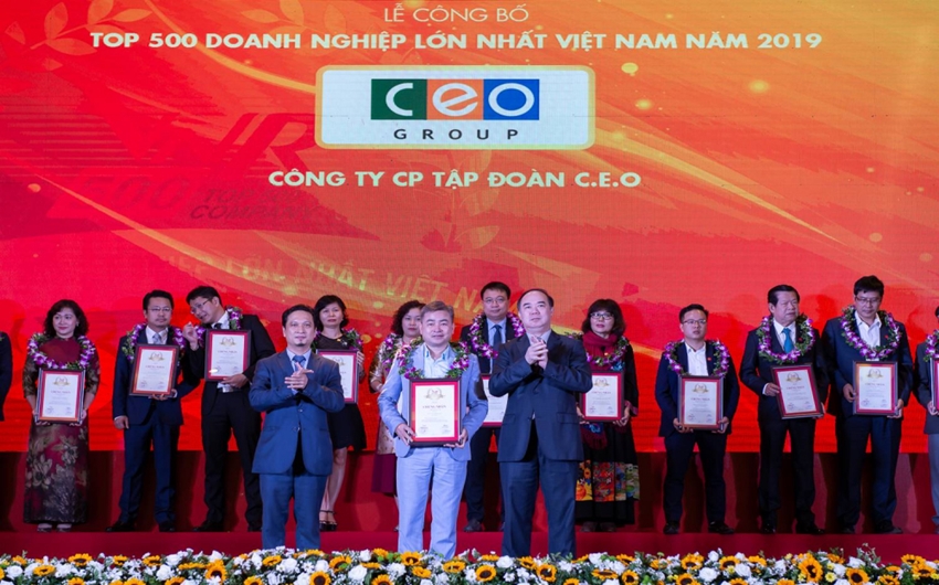 CEO Group cũng đã được vinh danh trong VNR 500- Top 500 Doanh nghiệp lớn nhất tại Việt Nam